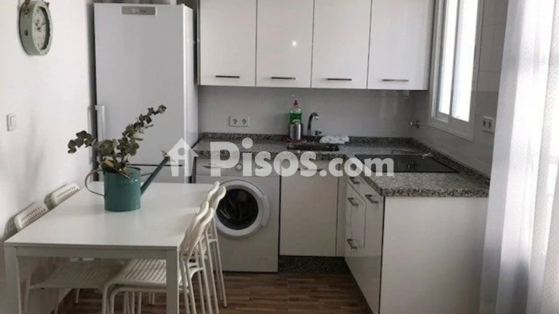 Piso en alquiler en Calle de Almanzor - Vista 3