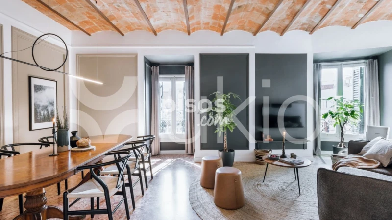 Piso en alquiler en Gran Via de les Corts Catalanes, cerca de Carrer de Girona