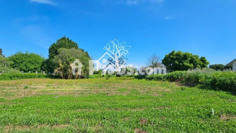 Terreno en venta en O Seixo
