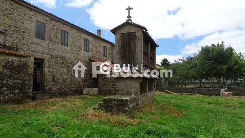 Casa – Teo, O Rapeiro, A Igrexa