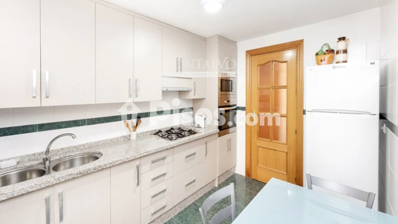 Fotografía del inmueble reportado: 1.000 €/mes — Granada, Granada