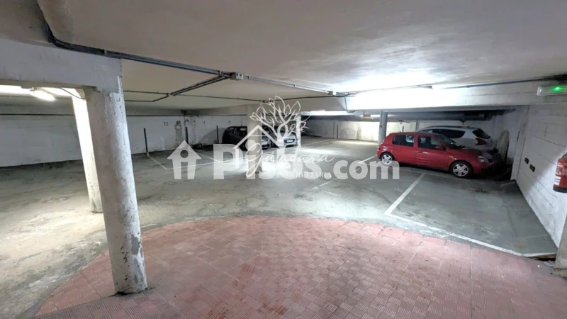 Garaje en venta en A Gándara