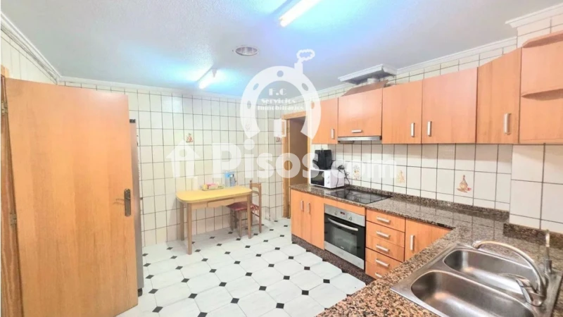 Piso en venta en Pont Nou-Corazón de Jesús