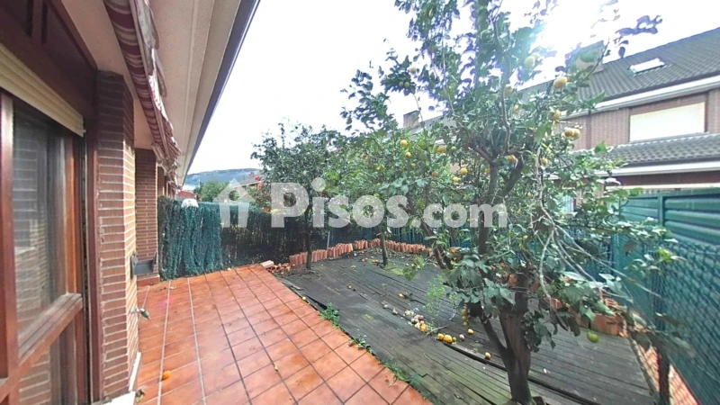 Casa adosada en venta en Calle de la Ría de Solía - Vista 3