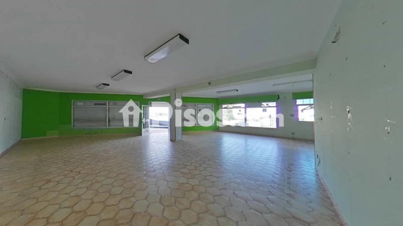 Local comercial en venta en Cariño