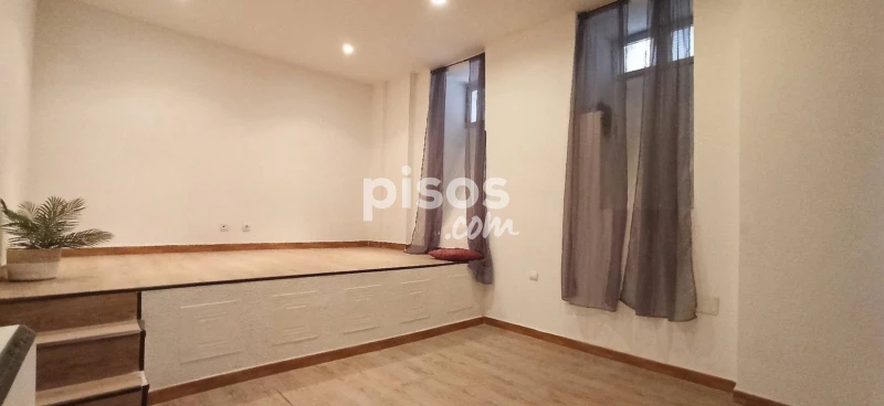Piso en alquiler en Palacio