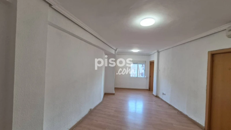 Piso en alquiler en Olivereta