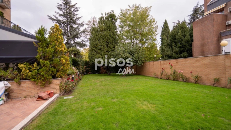 Piso en alquiler en Calle de Arturo Soria, cerca de Calle del Marqués de Pico de Velasco