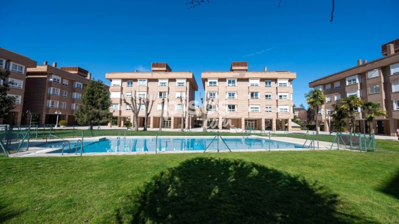 Piso en alquiler en Calle de Mesena, cerca de Calle de Aleixandre