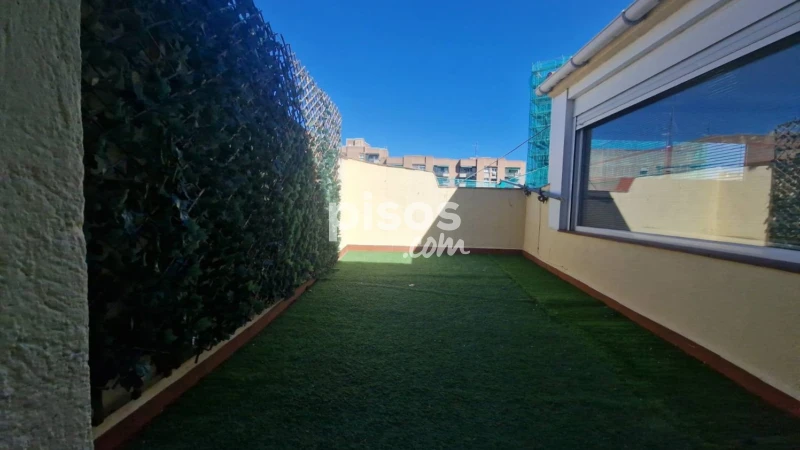 Ático en alquiler en Paseo de la Reina Cristina