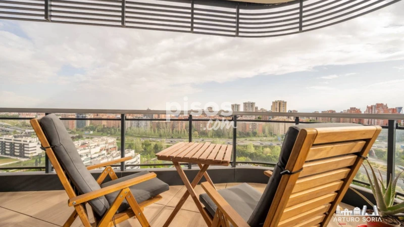 Piso en alquiler en Calle de Dulce Chacón