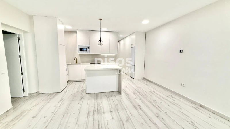 Piso en alquiler en Calle del Príncipe de Vergara, cerca de Calle Colombia