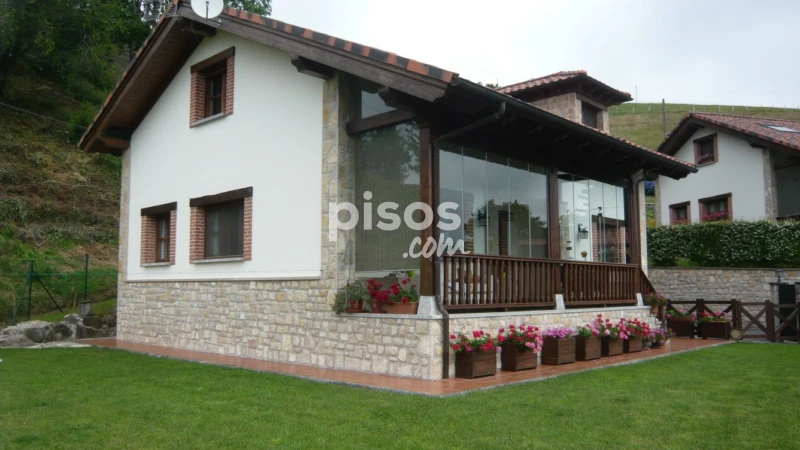 House for sale in Oriente - Parres, Castiello de Parres (Parres) of 385.000 €