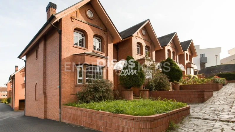 Casa adosada en venta en Durango, Durango de 700.000 €