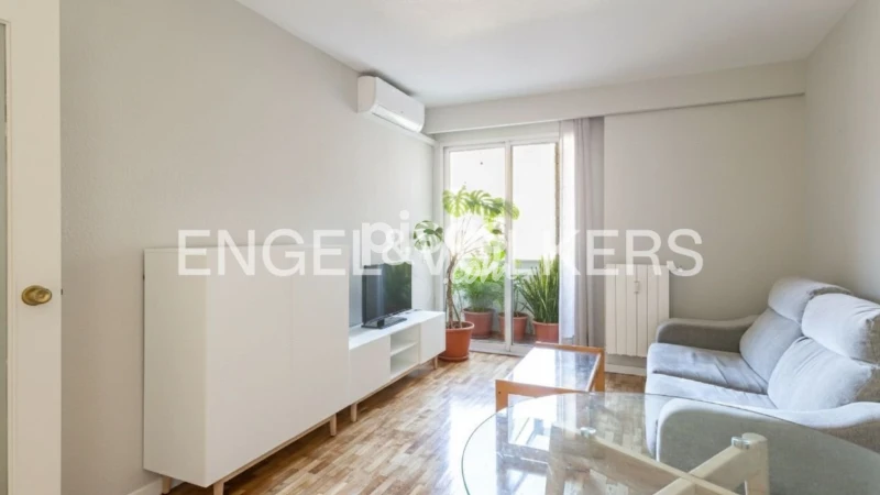 Piso en alquiler en Calle de Juan Álvarez Mendizábal, cerca de Plaza de España