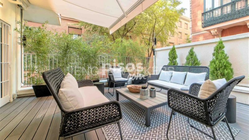 Apartamento en alquiler en Paseo del Pintor Rosales