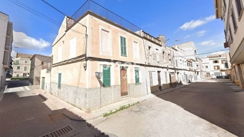 Chalet en venta en Calle Avenida D'Es Tren, Manacor de 265.000 €