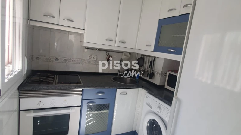 Piso en alquiler en Calle de Cebreros, cerca de Calle de Sepúlveda