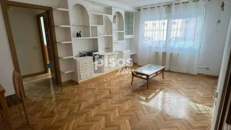 Piso en alquiler en Calle C. de Albania