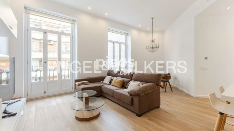 Piso en alquiler en Calle de Cirilo Amorós, cerca de Calle de Hernán Cortés