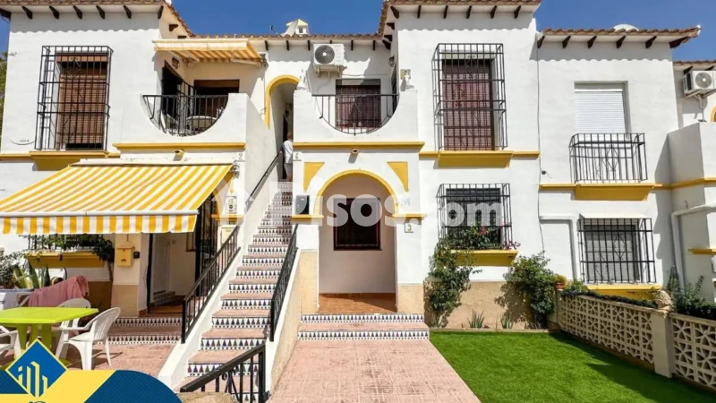 Casa – San Miguel de Salinas, Urbanización Las Filipinas