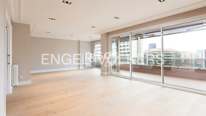 Piso en alquiler en Les Corts