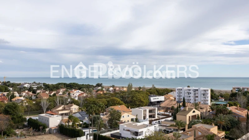 Fotografía del inmueble reportado: 900 €/mes — Valencia, Valencia