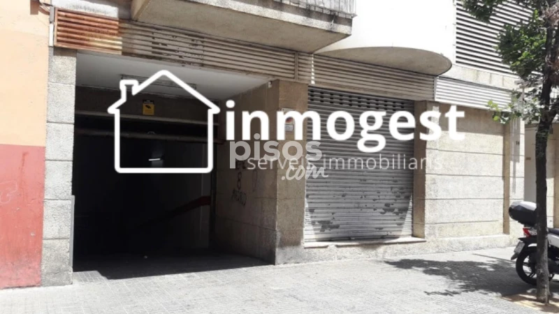 Garage for rent in Carrer de Torres i Bages, 14, Centre (Salt) of 60 €<span>/month</span>