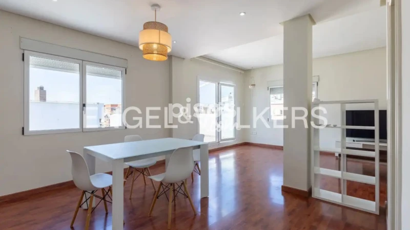 Ático en alquiler en Avinguda de Peris y Valero, cerca de Calle Profesor Vicente Alcober Coloma