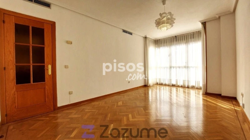 Piso en alquiler en Calle C. del Pensamiento