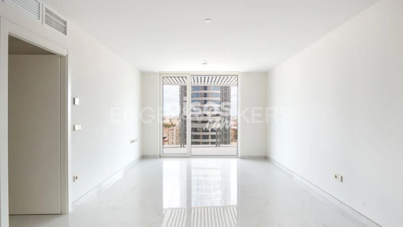 Piso en alquiler en Avenida de las Cortes Valencianas