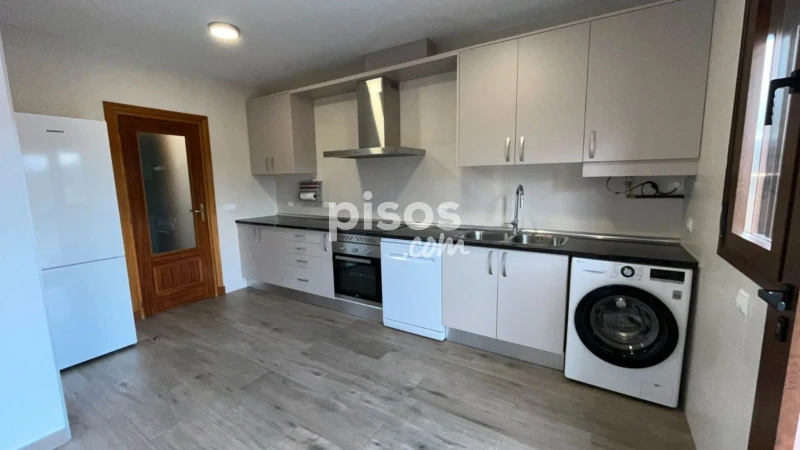 Piso en alquiler en Carretera de Madrid, 20, cerca de Calle de Madrid, Aldea del Fresno de 900 €<span>/mes</span>