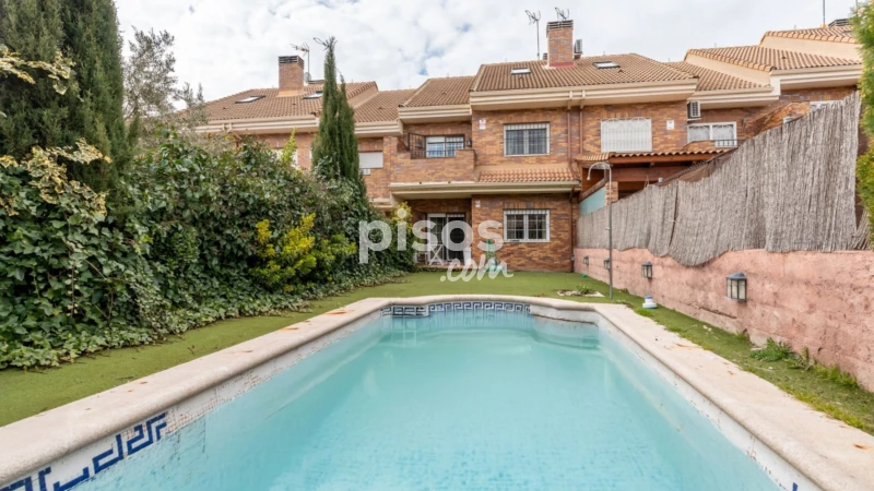 Casa adosada en venta en Calle de Santoña, Zona Bulevar (Arroyomolinos) de 510.000 €