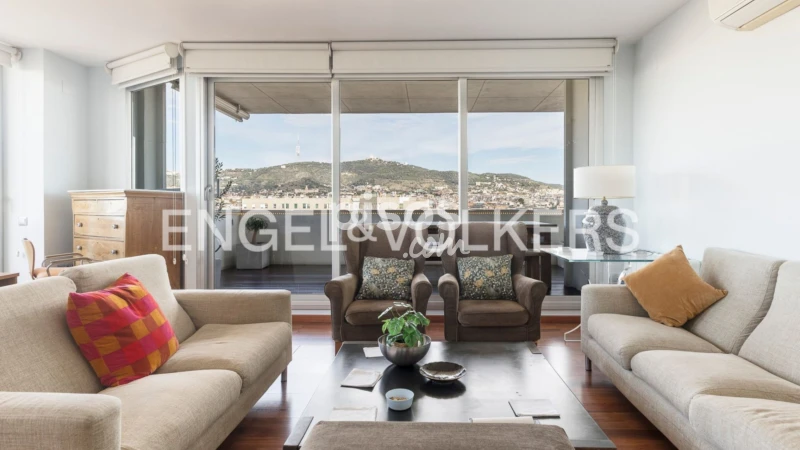 Piso en alquiler en Les Corts