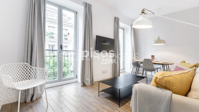 Apartamento en alquiler en Calle de Ponzano, cerca de Calle de Ríos Rosas