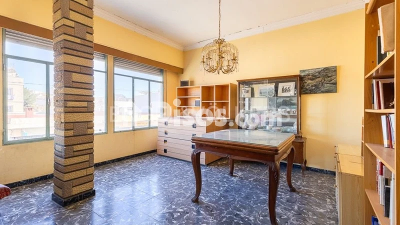 Haus, 473 m², Grundstück 59 m²