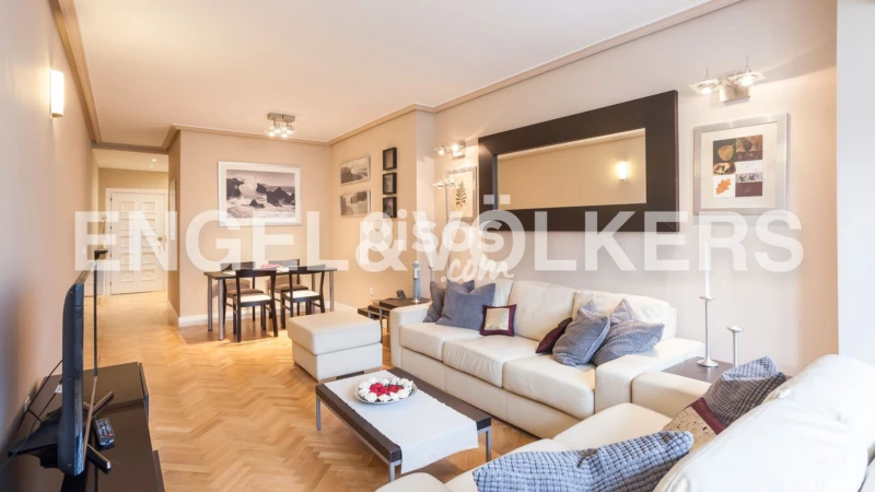 Piso en alquiler en Paseo de la Castellana, cerca de Calle de Estébanez Calderón