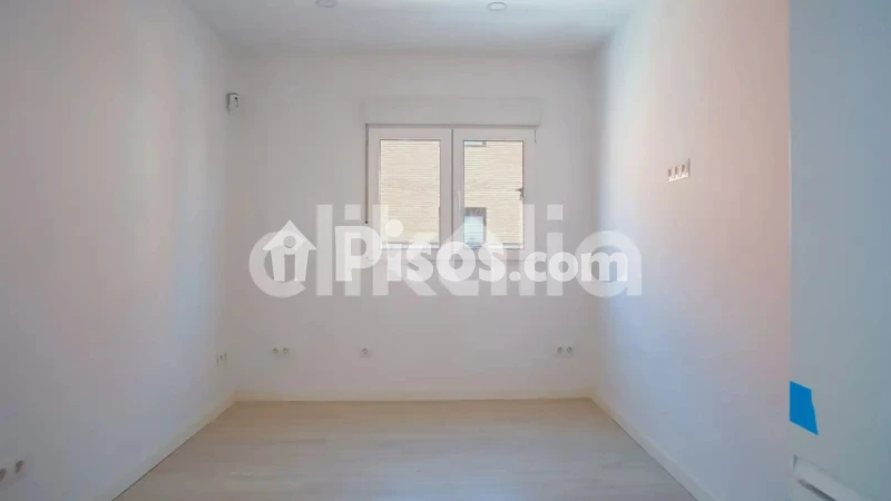 Piso en alquiler en Opañel