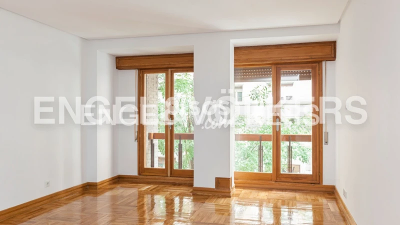 Piso en alquiler en Argüelles