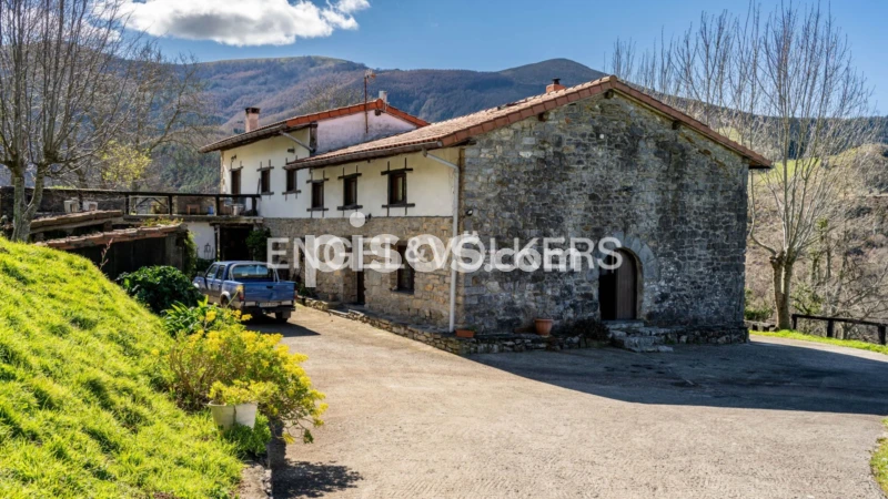 Casa en venta en Calle Caracter Erdoizta, Errezil de 560.000 €