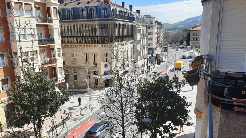 Piso en venta en Colon Ibilbidea, 5, Erdialdea-Alde Zaharra-Mendibil-Santiago (Irun) de 375.000 €