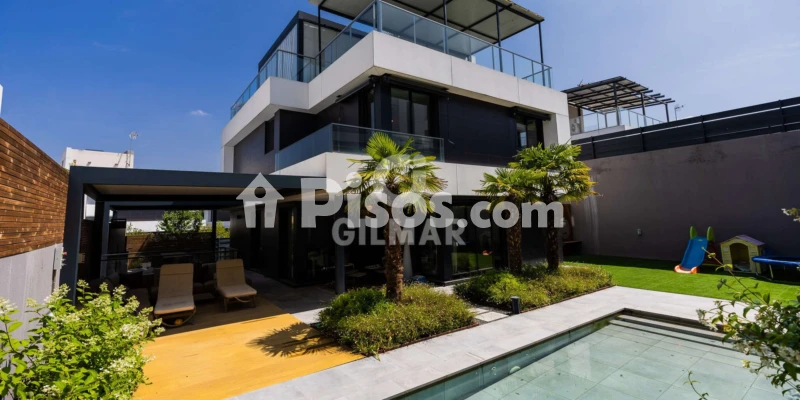 Chalet en alquiler en Montecarmelo