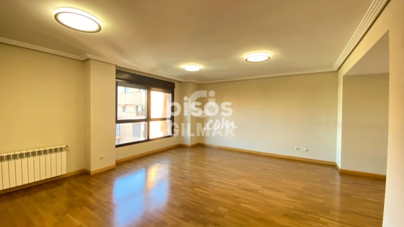Piso en alquiler en San Pascual