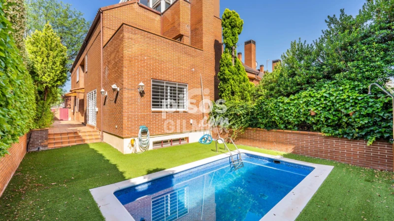 Chalet en venta en Arturo Soria, Prosperidad (Distrito Chamartín. Madrid Capital) de 1.850.000 €