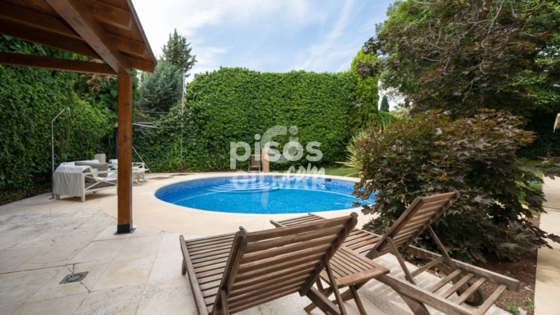 Chalet en venta en Conde Orgaz, Prosperidad (Distrito Chamartín. Madrid Capital) de 3.100.000 €
