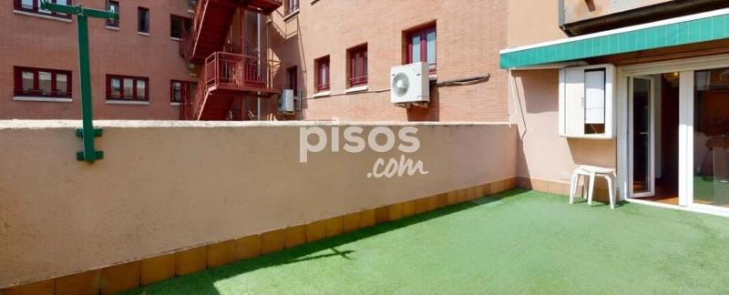 Piso en alquiler en Calle de Martínez Izquierdo, cerca de Calle de Azcona