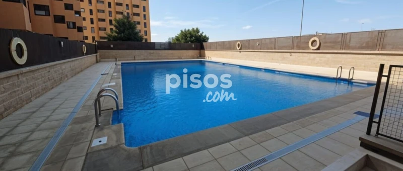 Piso en alquiler en Calle Puerto de Pozazal
