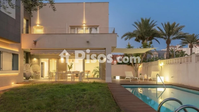 Fotografía del inmueble reportado: 5.000 €/mes — Almería, Almería