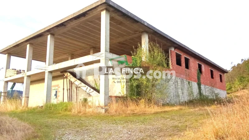 Edificio en venta en Calle Poles