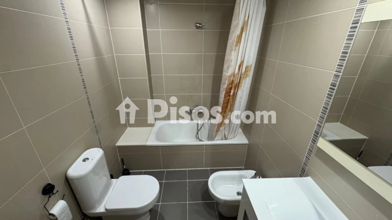 Fotografía del inmueble reportado: 950 €/mes — Valencia, Valencia